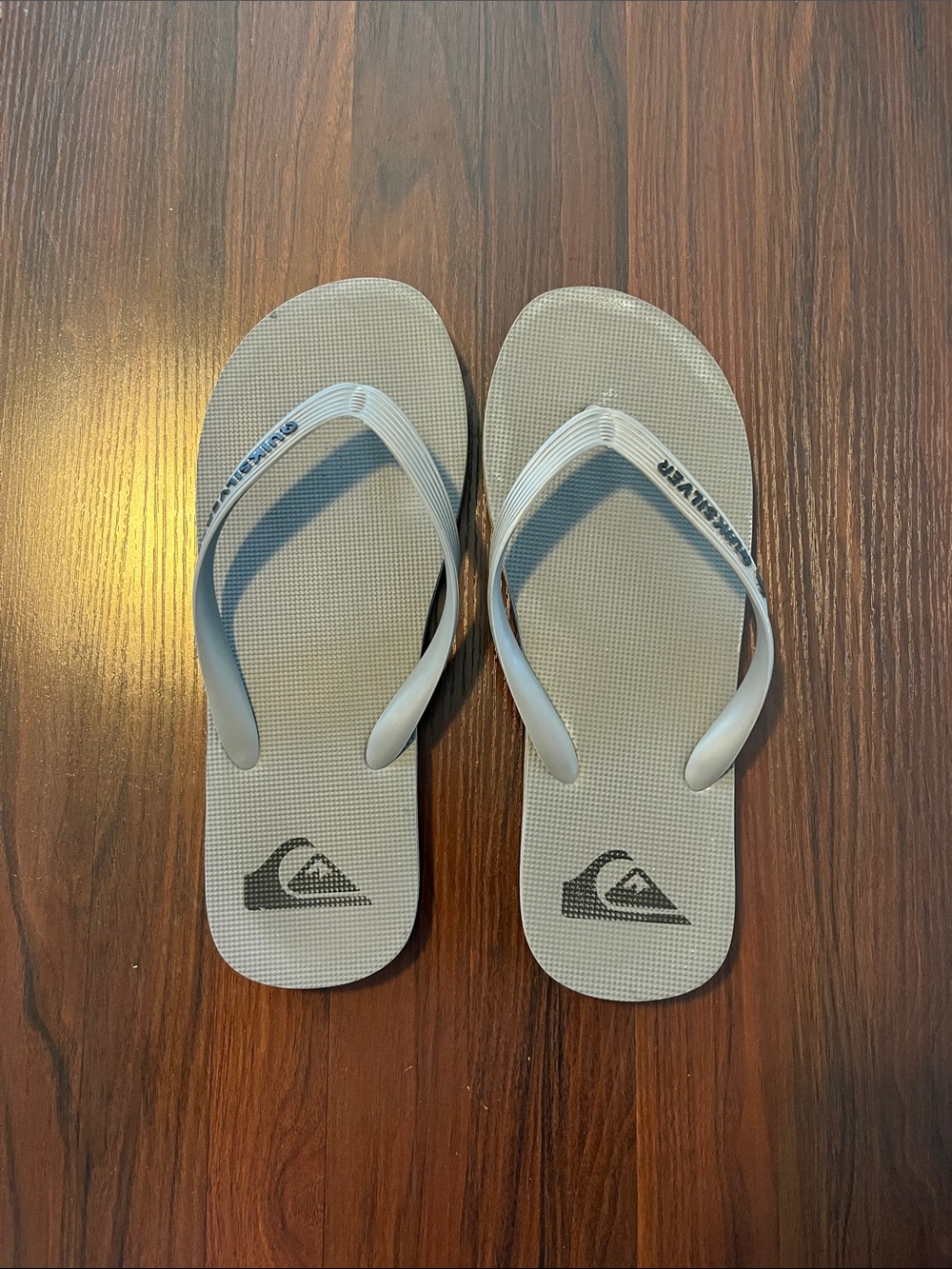 Quiksilver Light Gray Men's Flip Flops with Logo